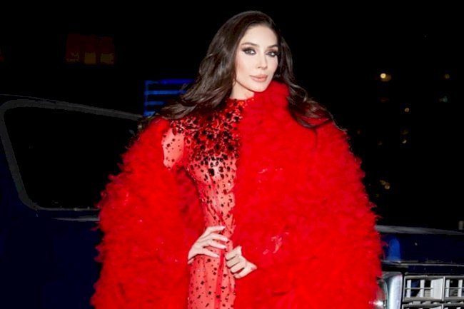 Ece Gürsel’den Akustik Sürpriz Hem Eğlendirdi Hem Hüzünlendirdi