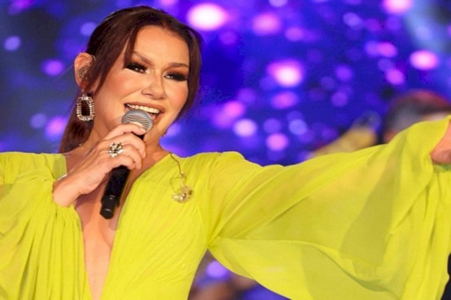 DENİZ SEKİ YENİDEN AVLU ALAÇATI SAHNESİNDE