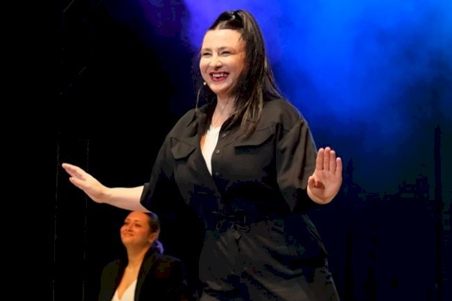 Yasemin Sakallıoğlu’ndan Yangın Bölgelerine Anlamlı Destek 