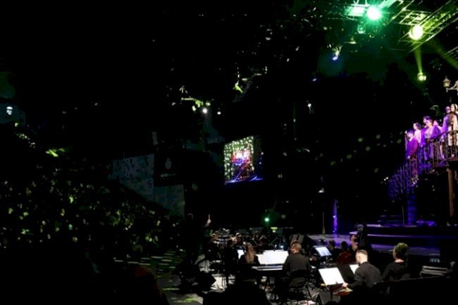 Fosforlu Cevriye Harbiye’de Işıltısıyla Göz Doldurdu