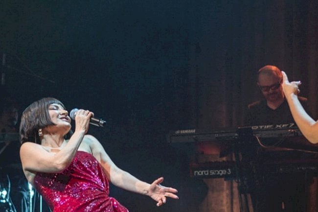 Göksel Bakü’de Unutulmaz Bir Konser Verdi