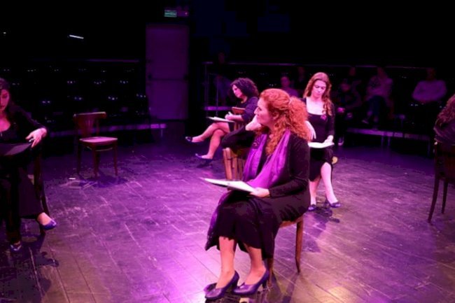 ŞEHİR TİYATROLARI SAHNELERİNDE KADINLARIN SESİ YÜKSELDİ