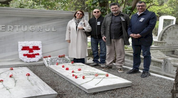 MUHSİN ERTUĞRUL KABRİ BAŞINDA ANILDI 