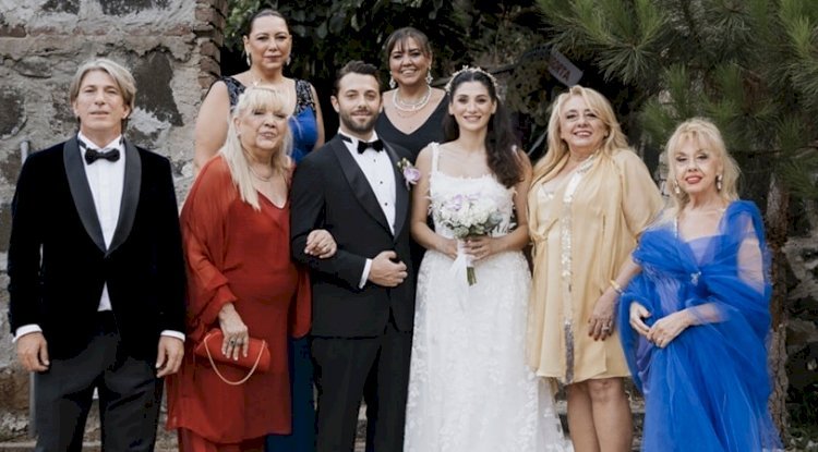 Oyuncu Sitare Akbaş, hayatını meslektaşı Cengiz Orhonlu ile birleştirerek evlendi