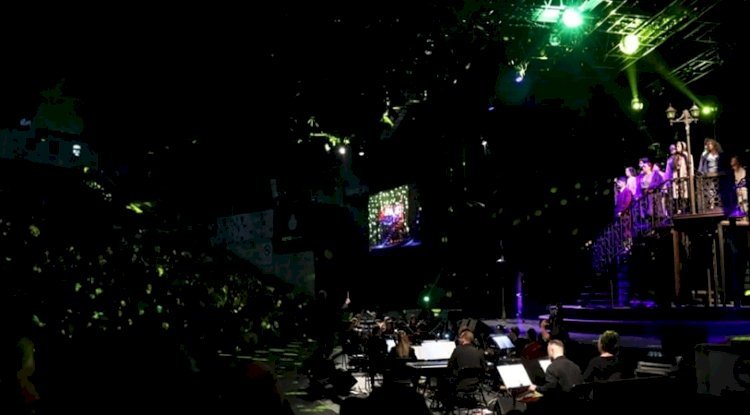 Fosforlu Cevriye Harbiye’de Işıltısıyla Göz Doldurdu