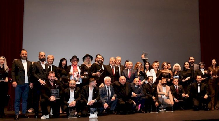 Kadın kuaförleri tarihi mekanda buluştular