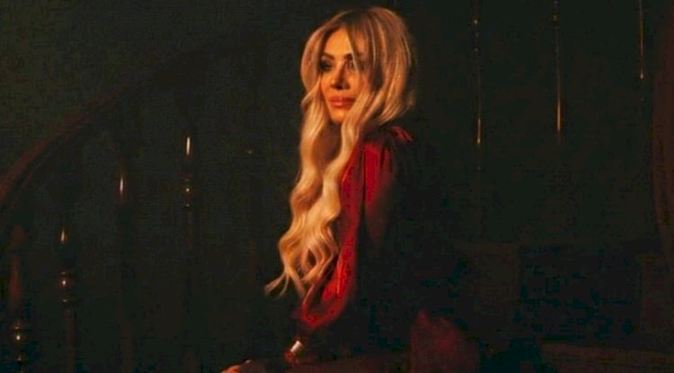 ZÜMRA’DAN ETNİK VE CESUR BİR ÇIKIŞ: “GÜLE GÜLE”