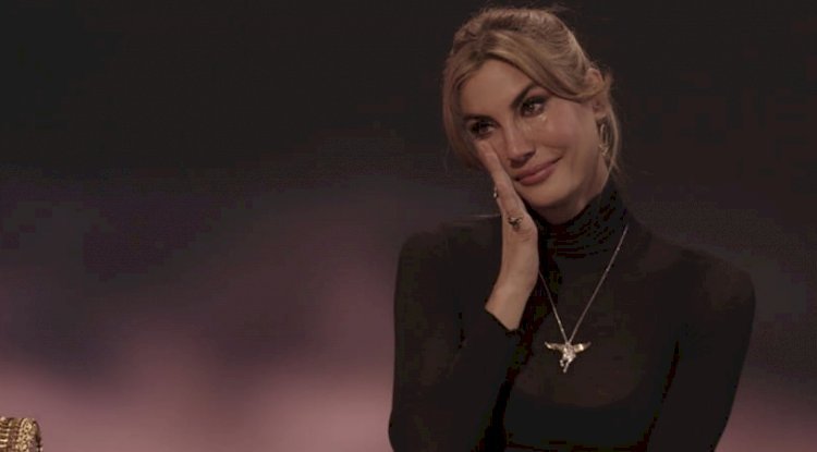 Çağla ŞıkelFÜG’ün konuğu oldu