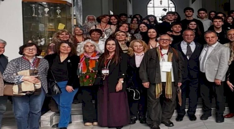 Dünya Sanat Günü'nde 39 Sanatçının eserleri Geleceğin Sanatçıları tarafından yorumlandı