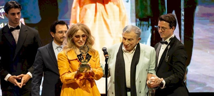 13.⁠ ⁠Bedia Muvahhit Tiyatro Ödülleri Sahiplerini Buldu