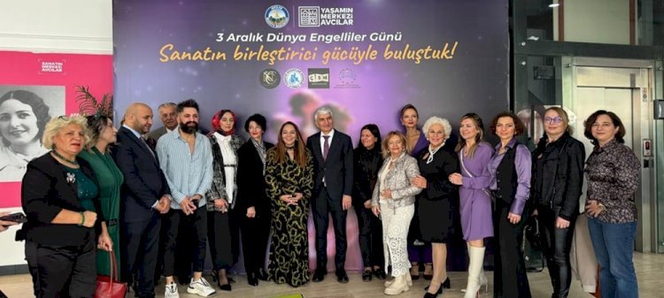 EMRULLAH KÖROĞLU'NDAN 26 ANNEYE ÖZEL TASARIM