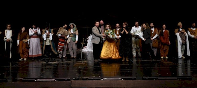 ŞEHİR TİYATROLARI'NIN ÖDÜLLÜ OYUNU “AĞRI DAĞI EFSANESİ”, YAŞAR KEMAL YILI’NI BURSA’DA TAÇLANDIRDI