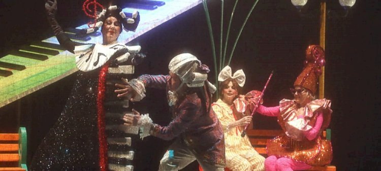 ŞEHİR TİYATROLARI “SESLER ÜLKESİ”OYUNUYLA KIBRIS’TA