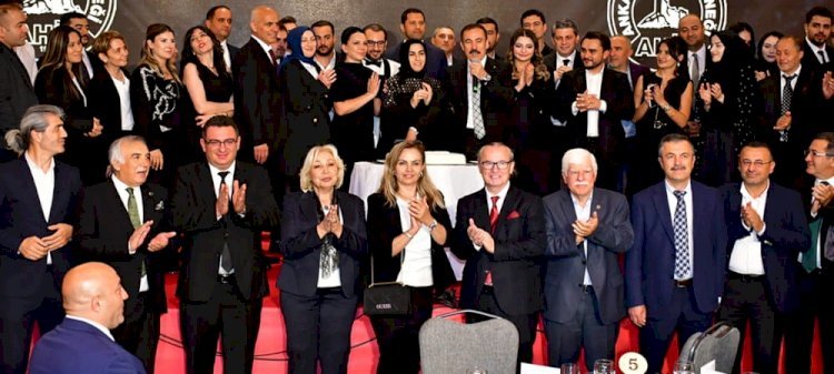 ANKARA'DA PRESTİJLİ BULUŞMA: DEĞER KATAN İSİMLER VEFA GECESİNDE BİR ARAYA GELDİ